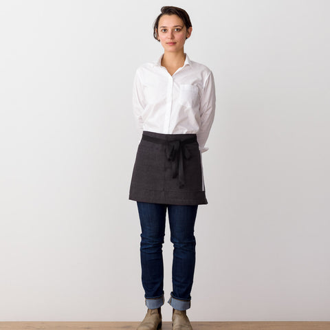 Bistro Shorty Apron Charcoal with Black Straps, 28