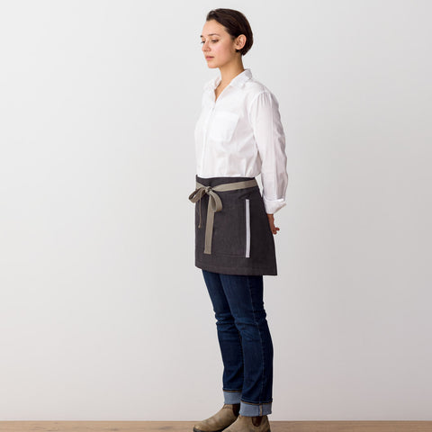 Bistro Shorty Apron Charcoal with Tan Straps, 28